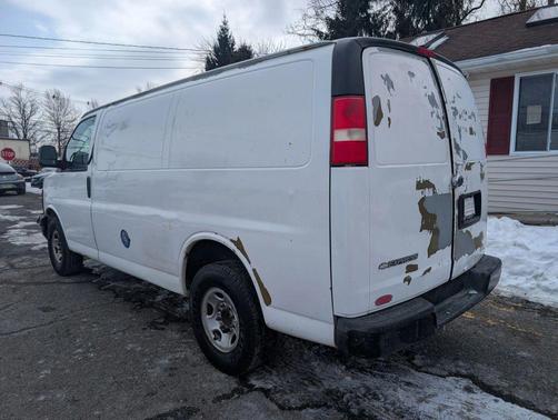 2008 Chevrolet Express 2500 Base