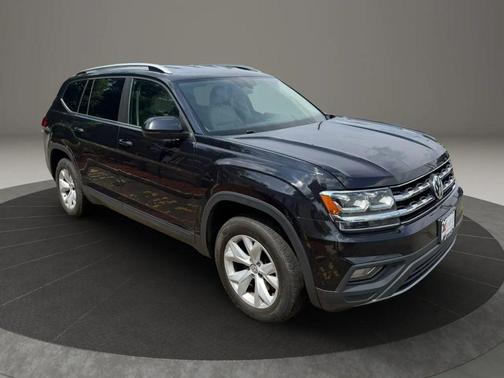 Deep Black Pearl 2018 Volkswagen Atlas 3.6L SE