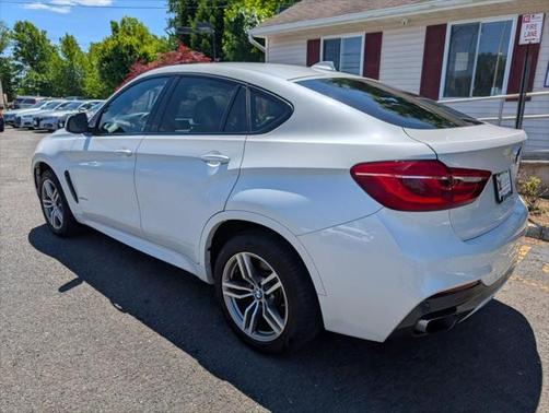 2015 BMW X6 xDrive50i Sport Utility 4D