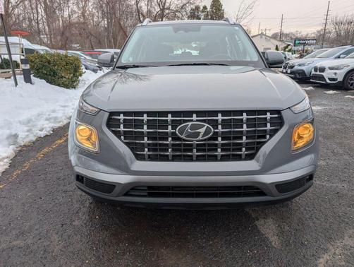 2023 Hyundai VENUE SEL