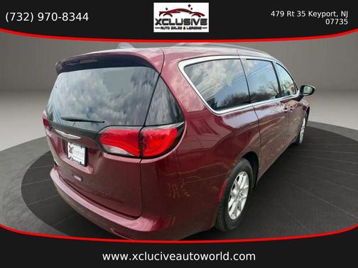 Velvet Red Pearlcoat 2021 Chrysler Voyager LXI