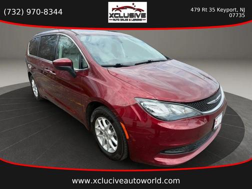 Velvet Red Pearlcoat 2021 Chrysler Voyager LXI