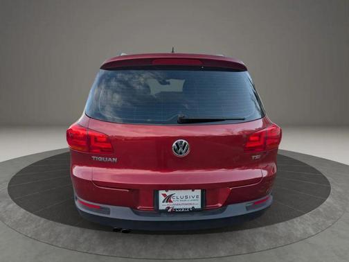 Burgundy 2016 Volkswagen Tiguan S