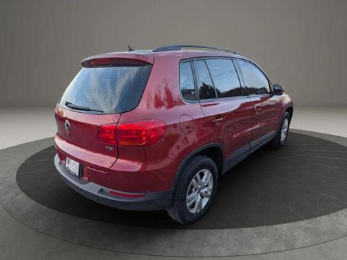 Burgundy 2016 Volkswagen Tiguan S