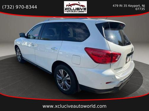 White 2018 Nissan Pathfinder SL