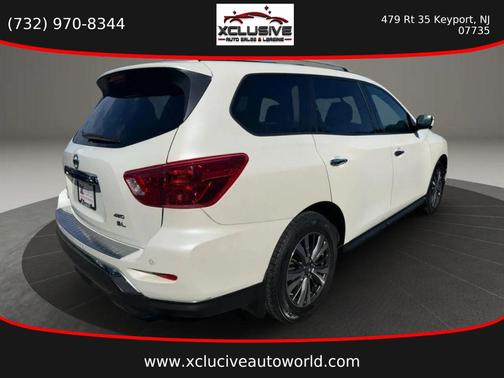 White 2018 Nissan Pathfinder SL