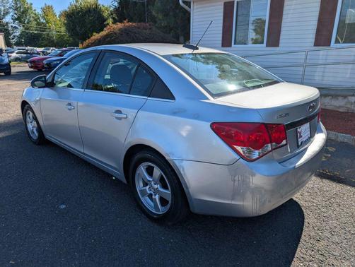 Silver Ice Metallic 2015 Chevrolet Cruze 1LT