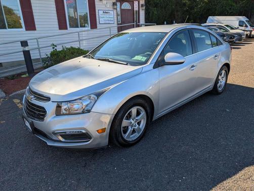 Silver Ice Metallic 2015 Chevrolet Cruze 1LT