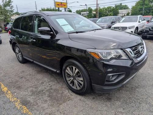 2019 Nissan Pathfinder SL Sport Utility 4D