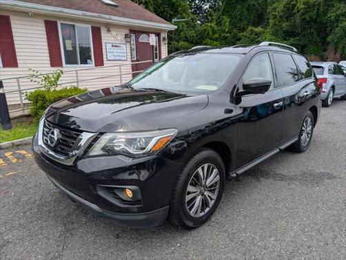 2019 Nissan Pathfinder SL Sport Utility 4D