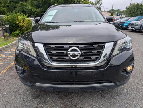 2019 Nissan Pathfinder SL Sport Utility 4D