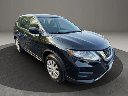 Magnetic Black 2018 Nissan Rogue S
