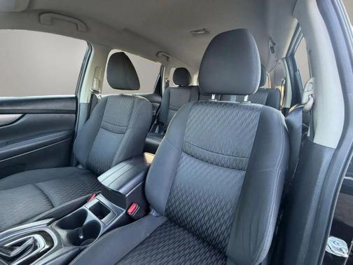 Magnetic Black 2018 Nissan Rogue S