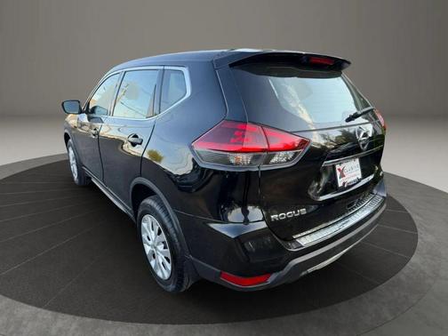Magnetic Black 2018 Nissan Rogue S