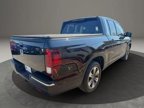 Crystal Black Pearl 2019 Honda Ridgeline RTL