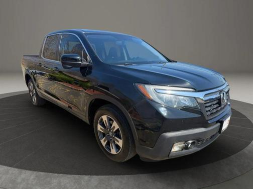 Crystal Black Pearl 2019 Honda Ridgeline RTL