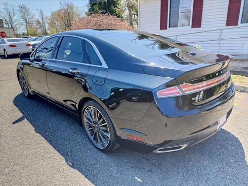 2016 Lincoln MKZ Base