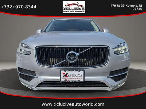 Bright Silver Metallic 2017 Volvo XC90 T6 Momentum