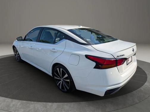 White 2020 Nissan Altima SR FWD