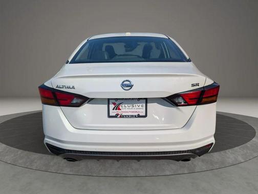 White 2020 Nissan Altima SR FWD
