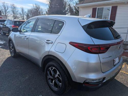 2022 Kia Sportage LX