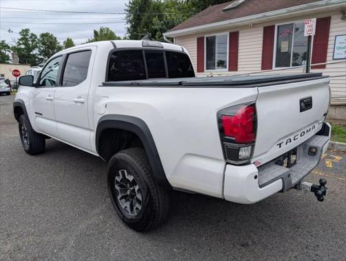 2016 Toyota Tacoma SR