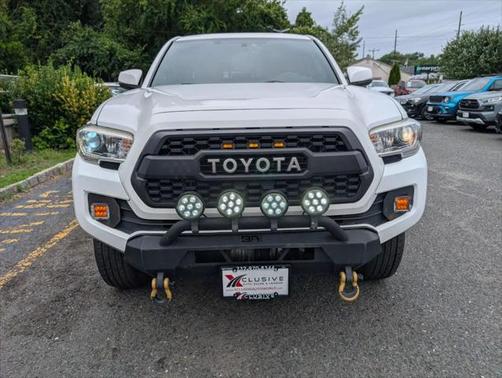 2016 Toyota Tacoma SR