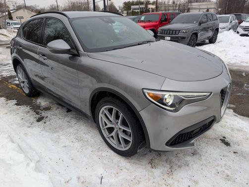 2018 Alfa Romeo Stelvio Ti Sport
