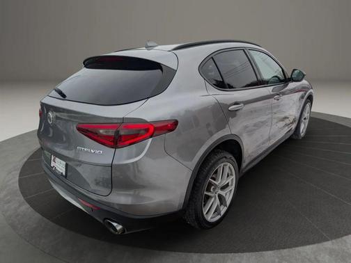 Stromboli Gray Metallic 2018 Alfa Romeo Stelvio Ti Sport