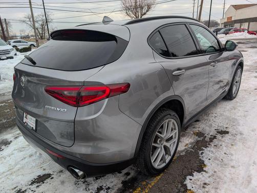 2018 Alfa Romeo Stelvio Ti Sport