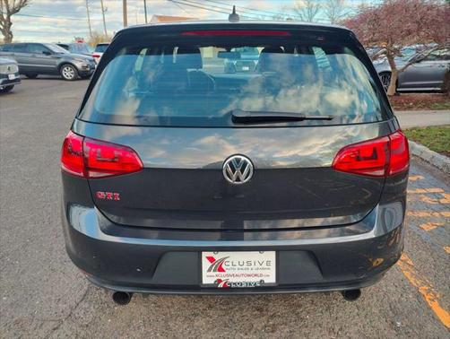 2017 Volkswagen Golf GTI 2.0T S 4-Door