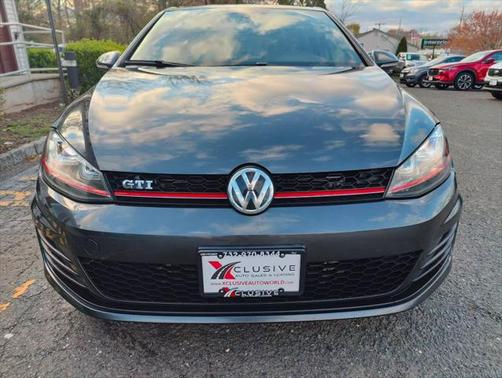 2017 Volkswagen Golf GTI 2.0T S 4-Door