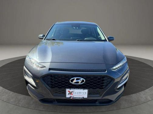 Gray 2021 Hyundai KONA SE