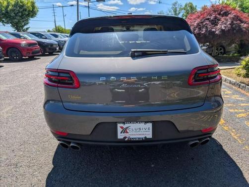 2016 Porsche Macan S Sport Utility 4D