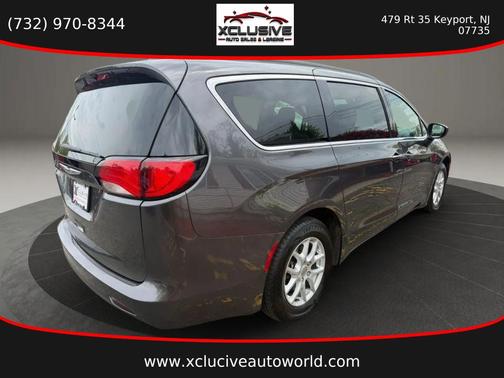 Granite Crystal Metallic Clearcoat 2020 Chrysler Voyager LXI