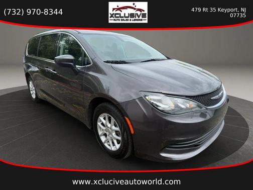 Granite Crystal Metallic Clearcoat 2020 Chrysler Voyager LXI