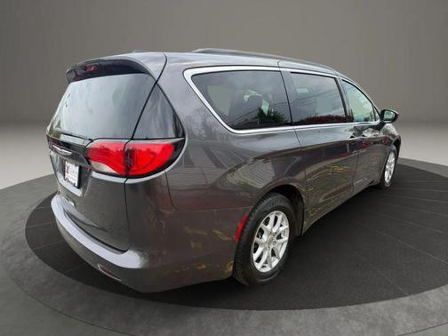Granite Crystal Metallic Clearcoat 2020 Chrysler Voyager LXI