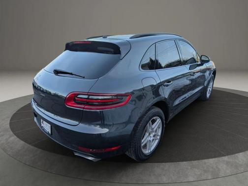 Black 2018 Porsche Macan Macan Sport Edition