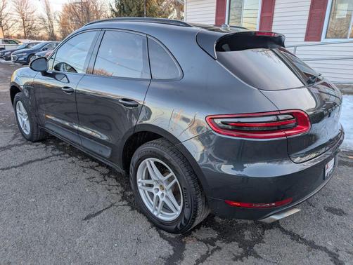 2018 Porsche Macan Sport Edition