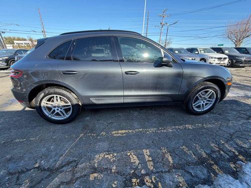 2018 Porsche Macan Sport Edition