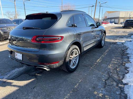 2018 Porsche Macan Sport Edition