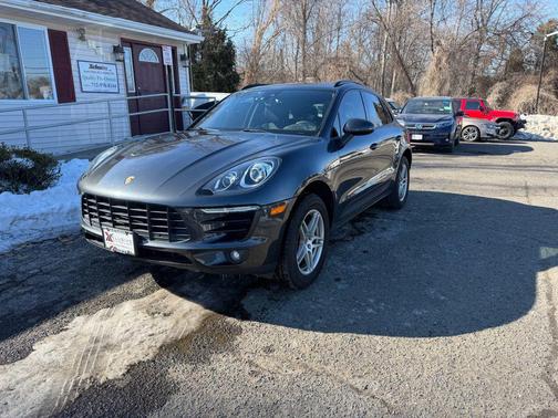 2018 Porsche Macan Sport Edition