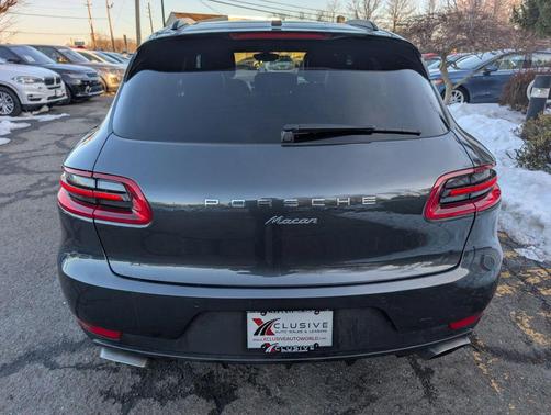 2018 Porsche Macan Sport Edition