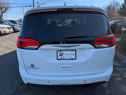 2018 Chrysler Pacifica Touring Plus