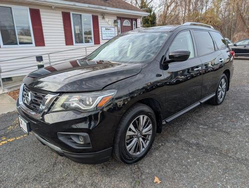2019 Nissan Pathfinder S