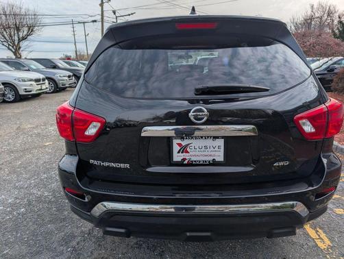 2019 Nissan Pathfinder S