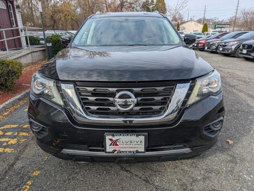 2019 Nissan Pathfinder S