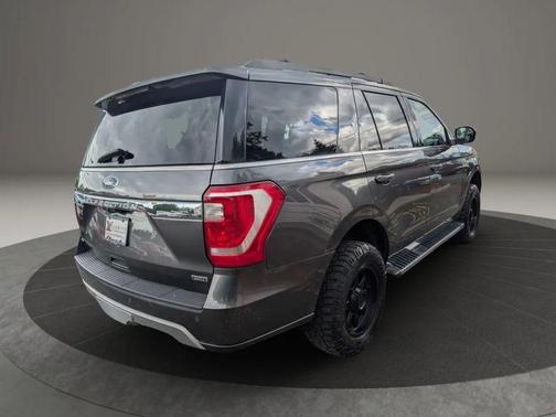 Magnetic Metallic 2020 Ford Expedition XLT