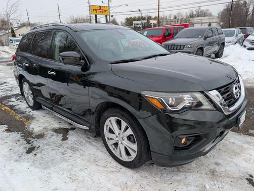 2018 Nissan Pathfinder SL
