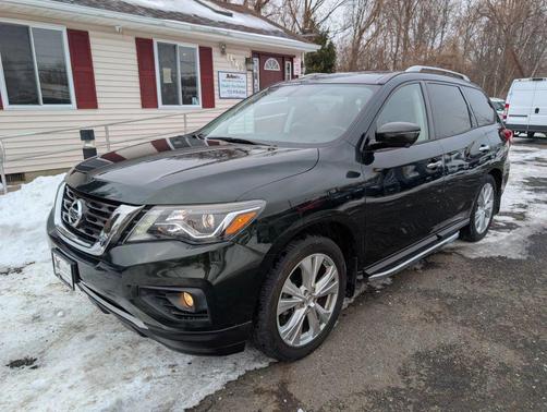 2018 Nissan Pathfinder SL